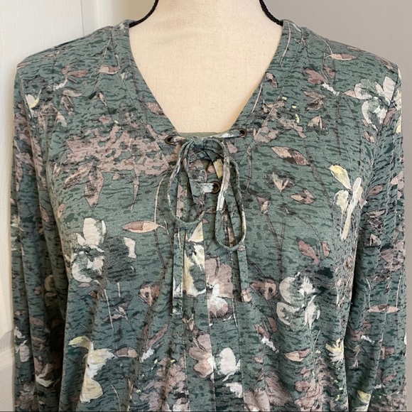 ERIKA Adira Floral Burnout Front Lace Up Dance Top - Picture 3 of 7